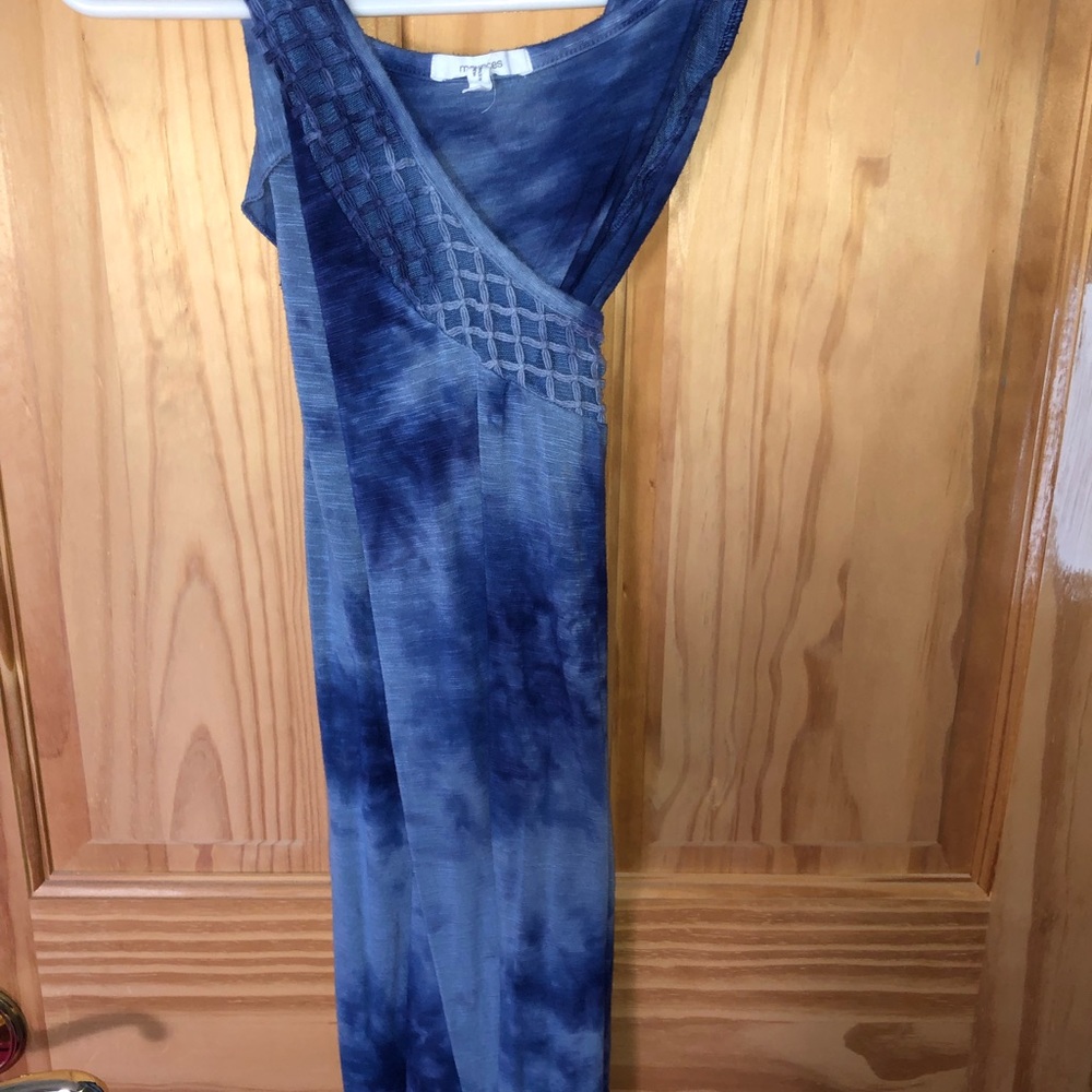 Tops - Picture 7 of 8